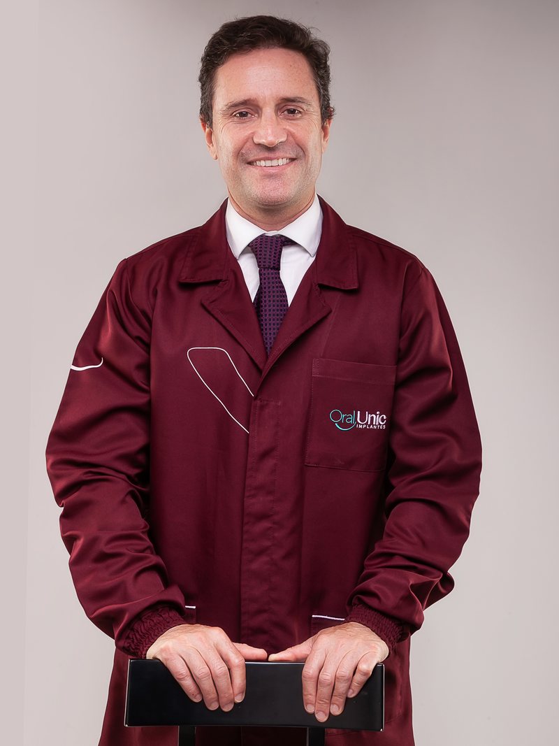 Dr. Fernando Puhl, cirurgião-dentista da Oral Unic Farroupilha