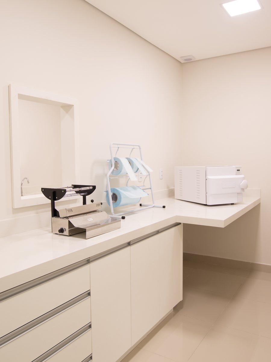 Sala de esterilização e biossegurança da Oral Unic Farroupilha